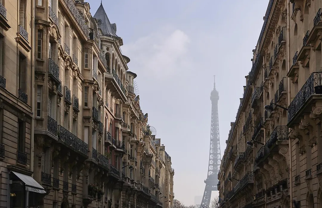 Plaza Tour Eiffel-1