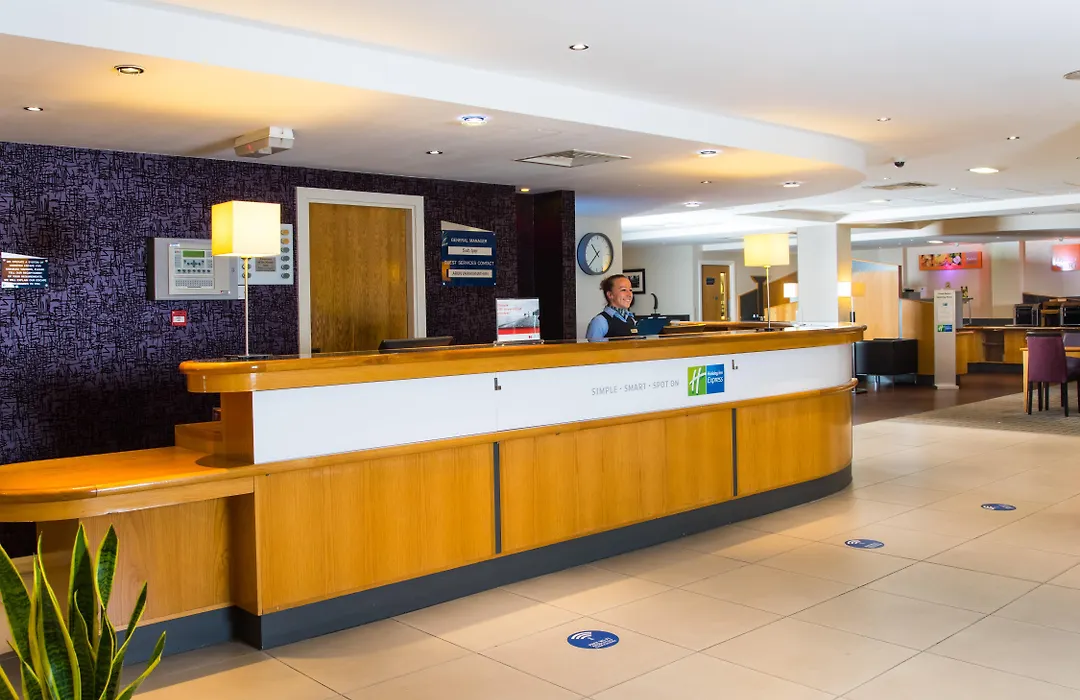 Holiday Inn Express London-Hammersmith By Ihg-1