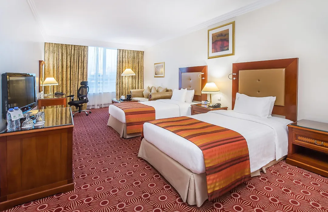 Sunday Hotel Holiday International Dubai-1