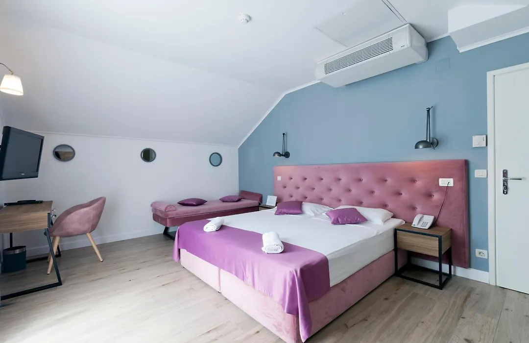 Hotel Perla-1