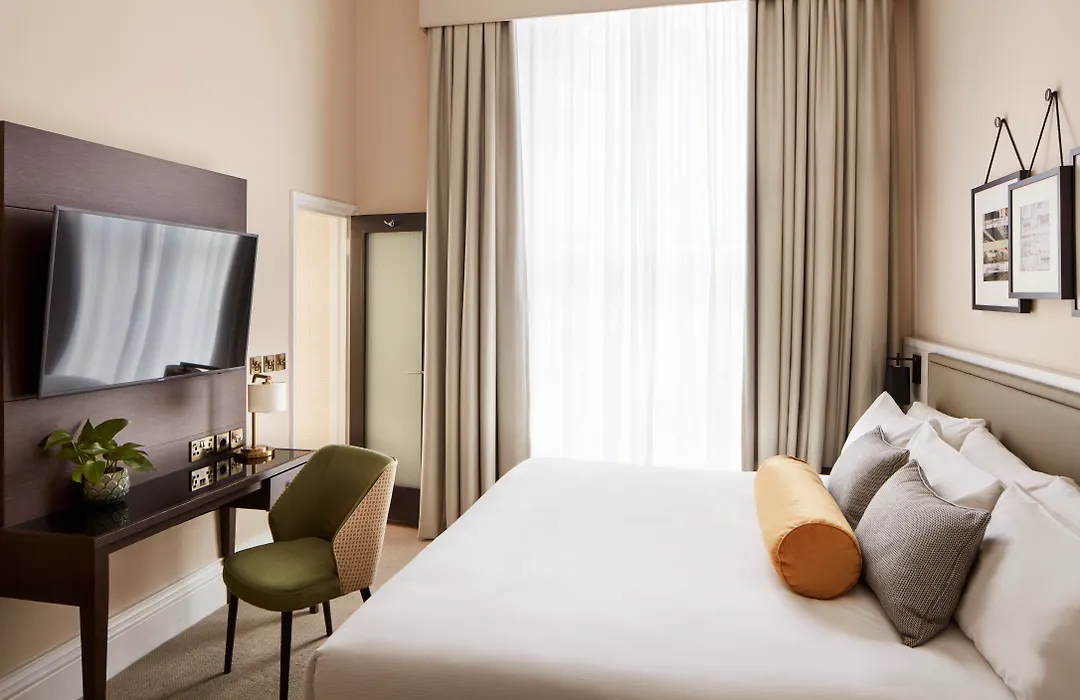 The Clermont London, Victoria-1