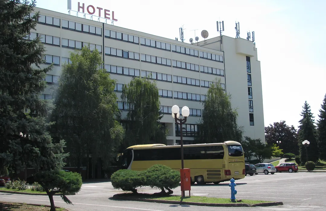 Hotel Novi Zagreb-1