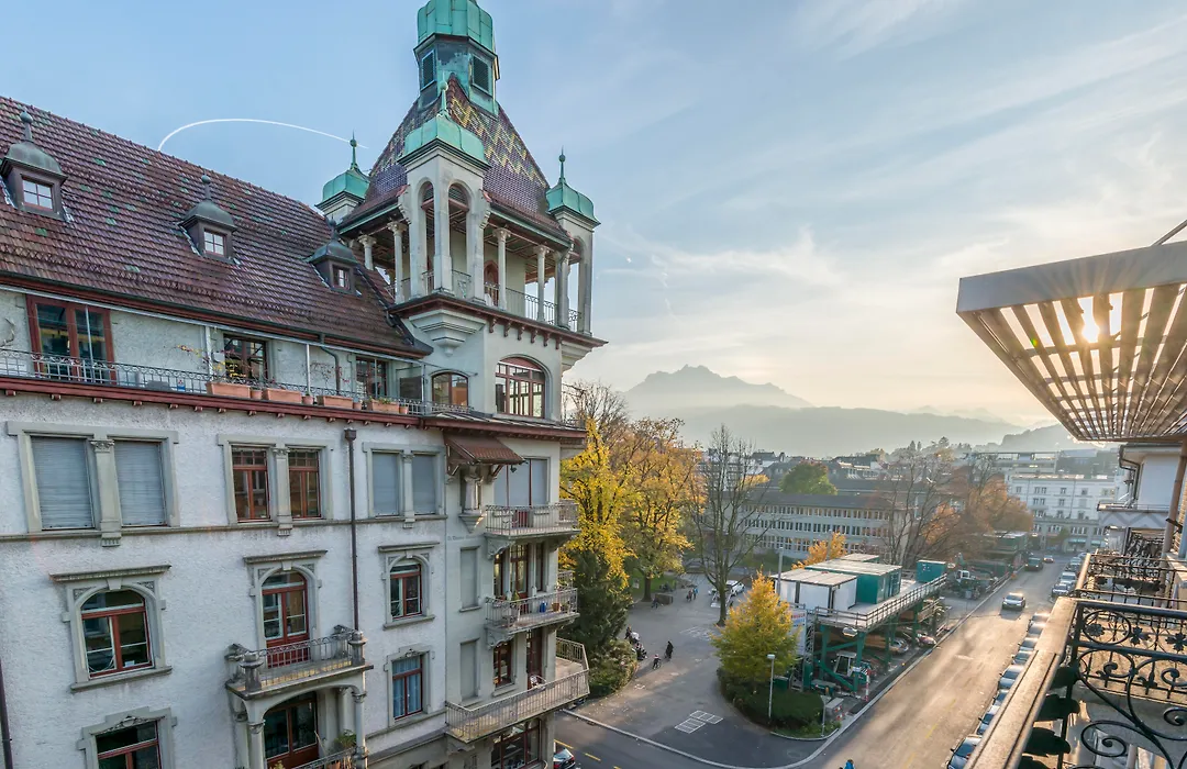 Hotel Alpina Luzern-1