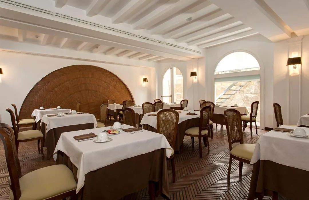 Hotel Degli Artisti-1