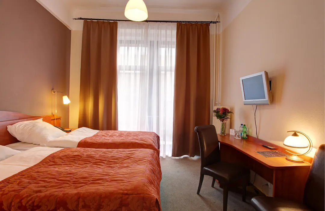 Hotel Polonia Centrum-1
