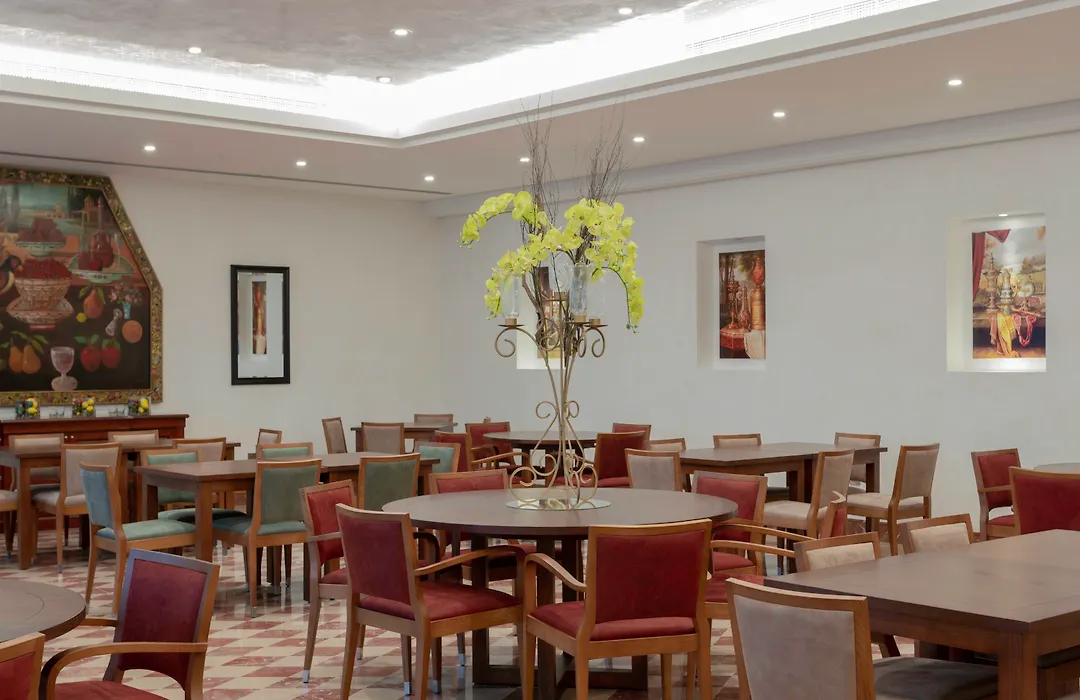 Renaissance Business Bay Hotel, Dubai-1