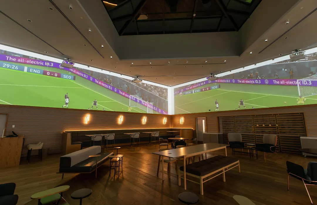 YOTEL Edinburgh-1