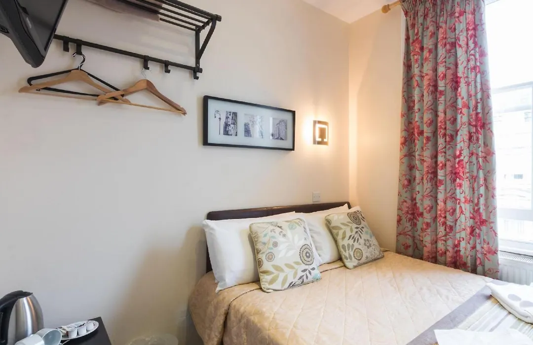 Notting Hill Gate Hotel-1