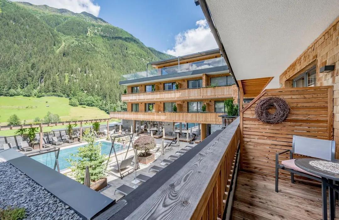 Hotel Weisses Lamm-1