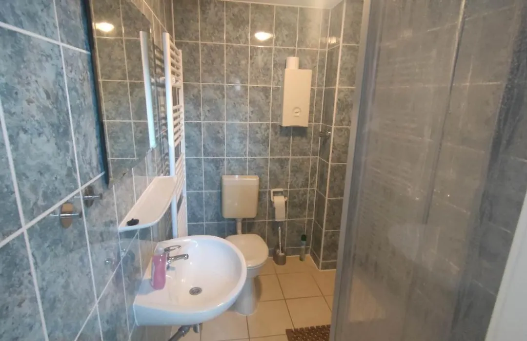 FEWO3-1 Zim-2 Einz Bett-2 Pers-Küche-Dusche WC-1