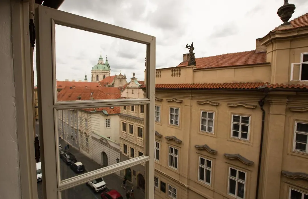 Hotel Nerudova 211-1