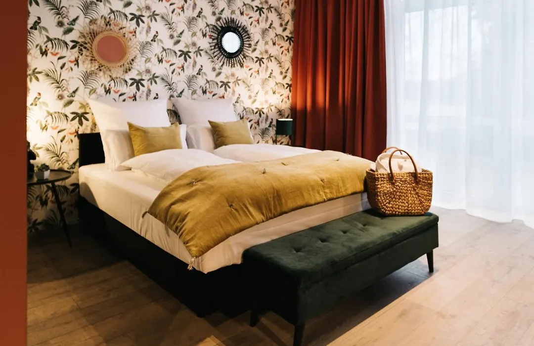 Landhaus am See - Gästezimmer-1