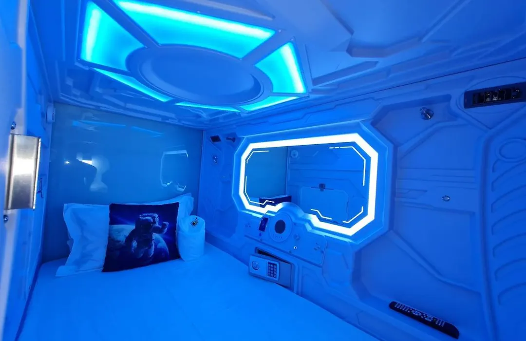 Galaxy Pods Capsule Hotel Boat Quay-1