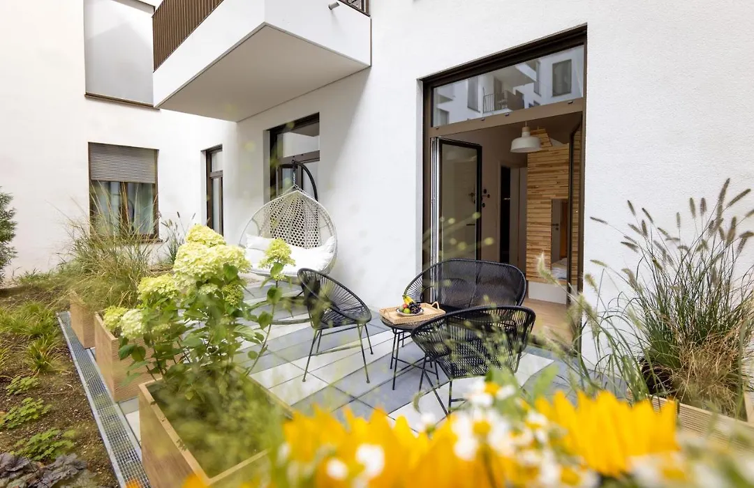 Pure Berlin Apartments - For Up To 5 Guests Near Uber Arena, Central, Stylish-1