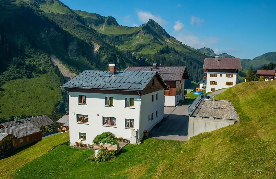Haus Furka-1