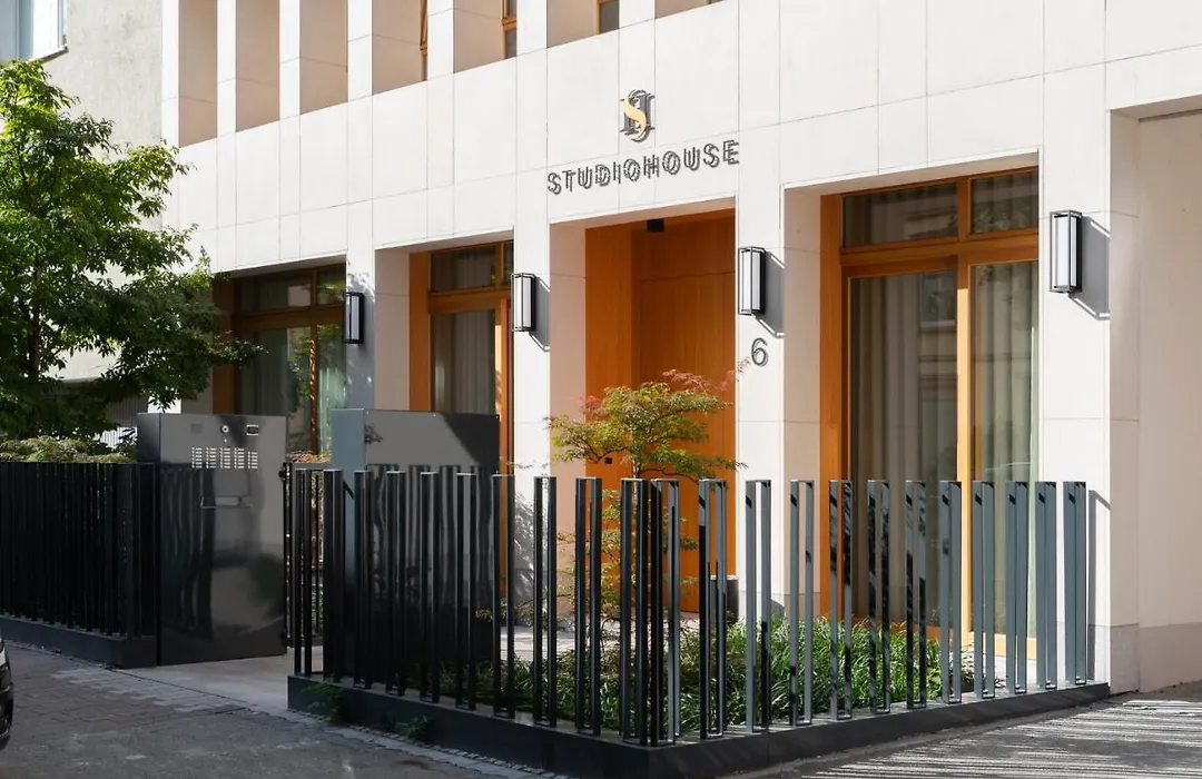 Studiohouse Frankfurt-1