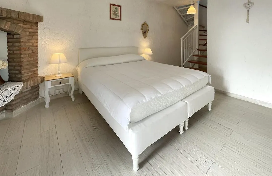 Villa Pensione Mercedes-1