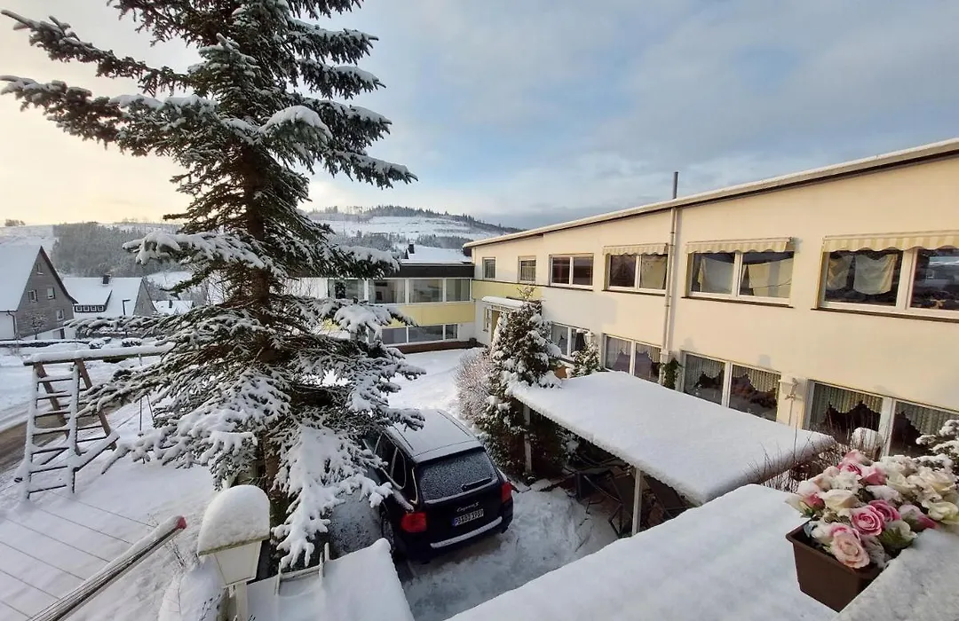 Berghotel Tromp Bed&Breakfast-1
