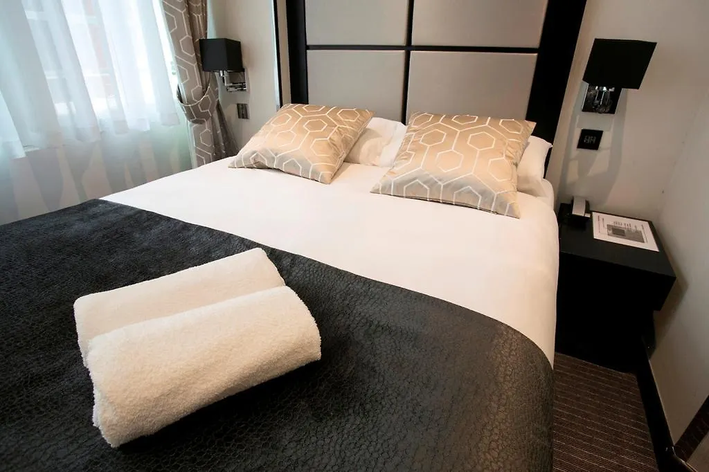 Great St Helen Hotel-1