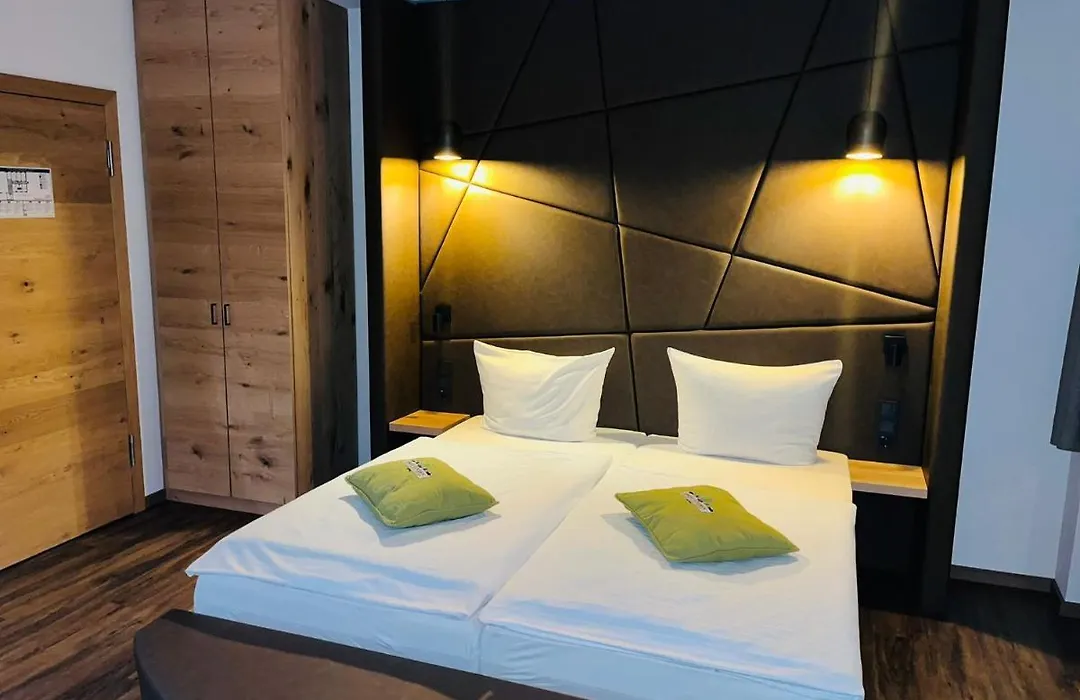 Hotel Gasthof Metzgerei Drei Linden-1