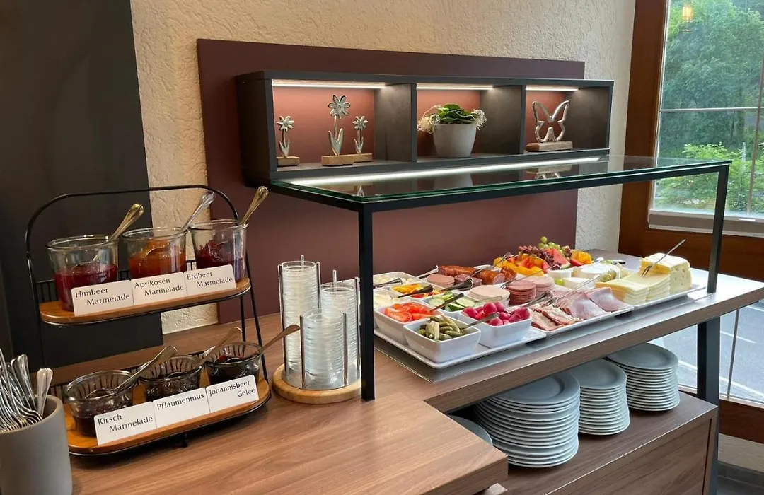 Hotel Burgfrieden-1