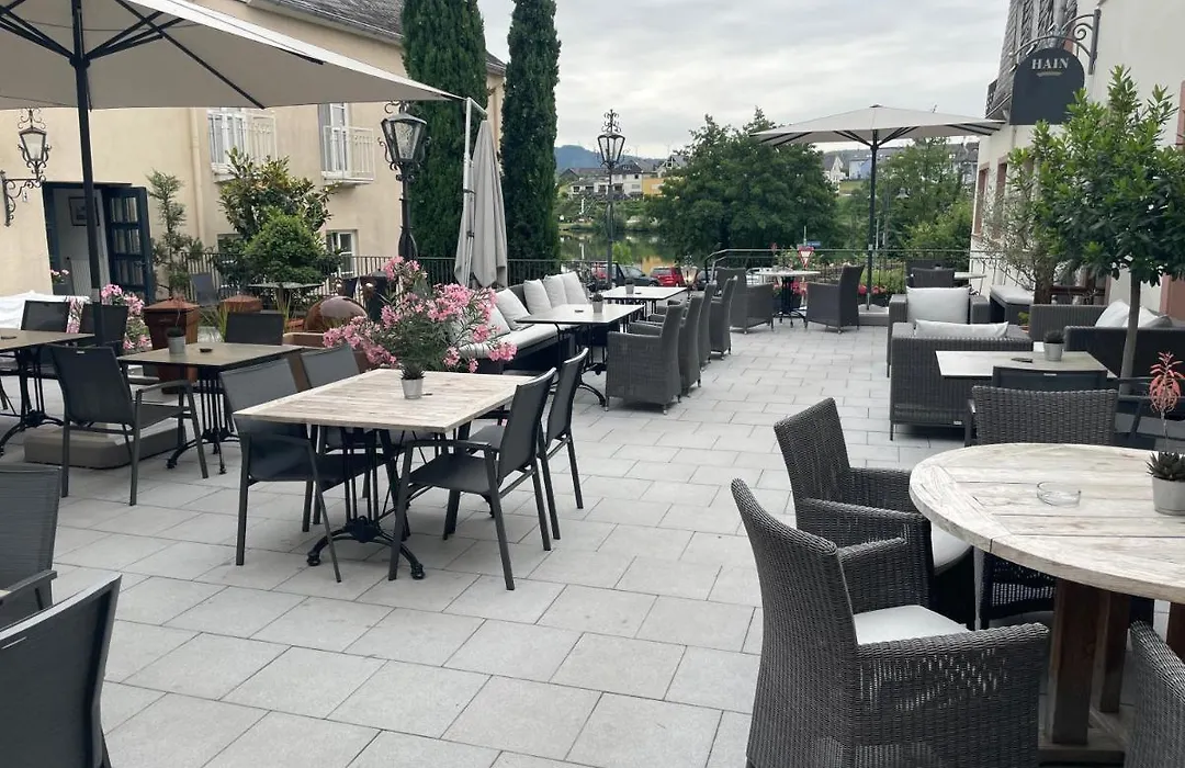 Weingutshotel Piesporter Goldtröpfchen-1
