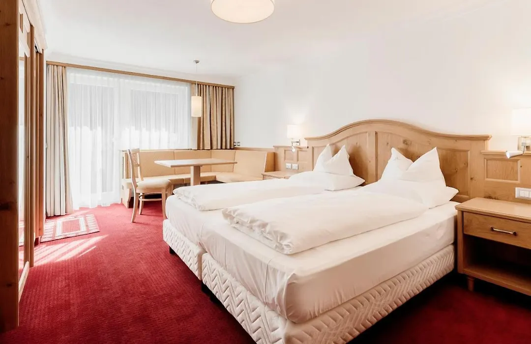 Hotel Ingram-1