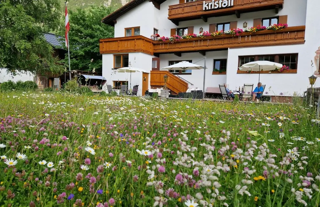 Hotel Kristall-1