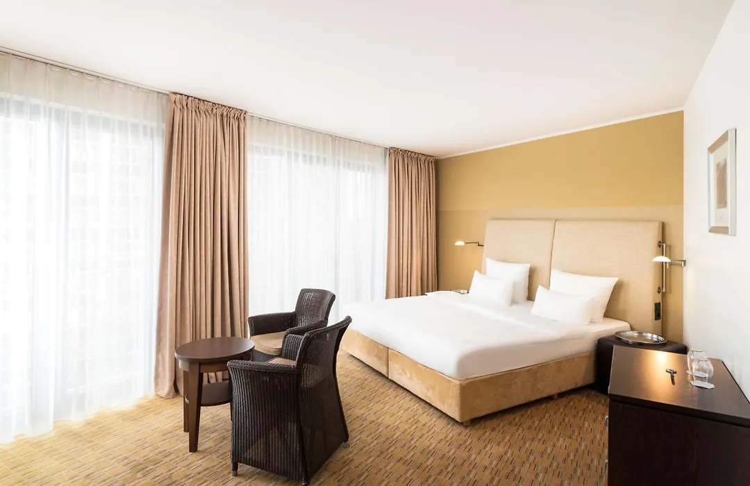 elaya hotel hamburg finkenwerder-1