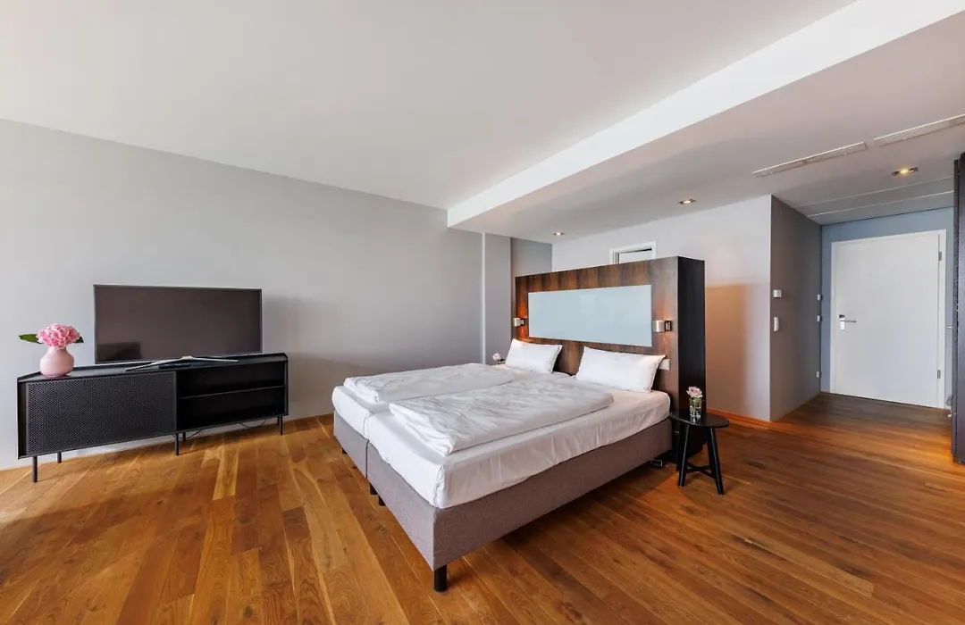 Aika Seaside Living Hotel-1