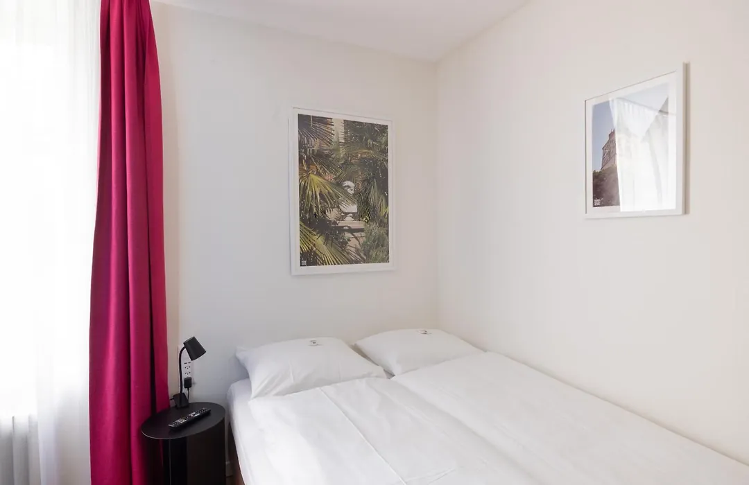 Fred Guest House Hauptbahnhof - Self Check-In-1