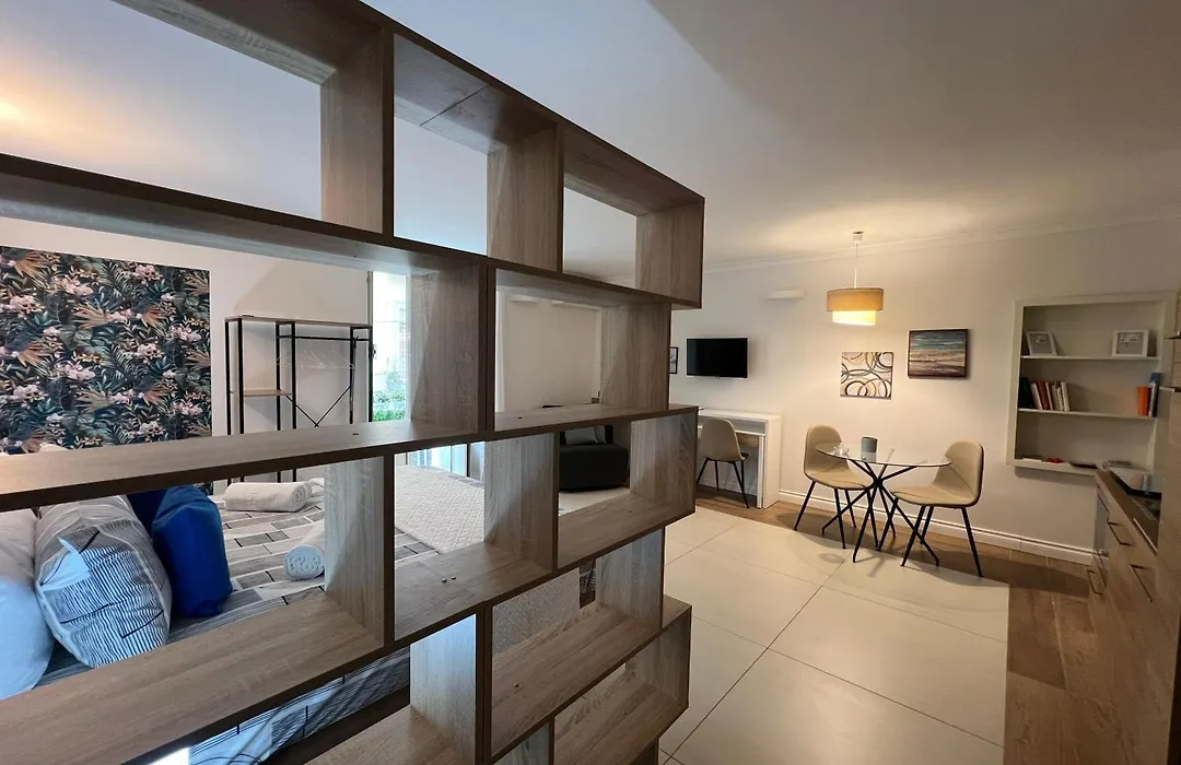 Queen House-1