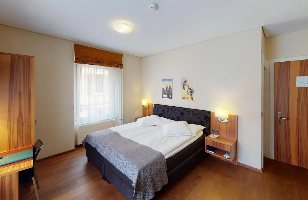 Hotel Ambassador-1