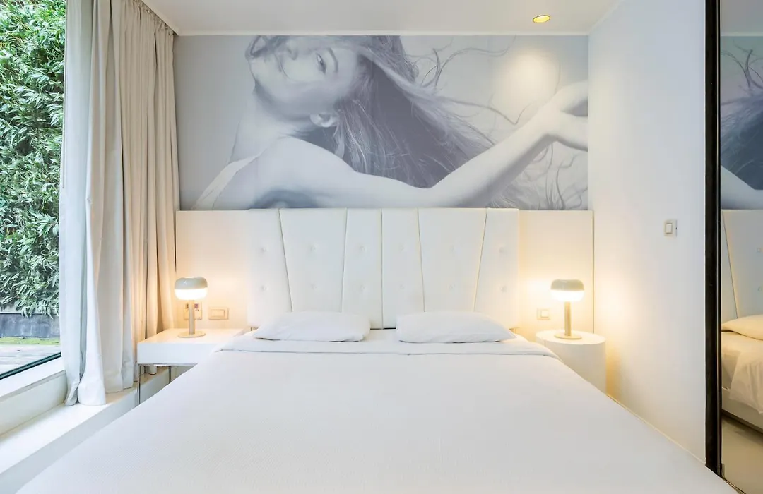 B-Aparthotel Regent-1