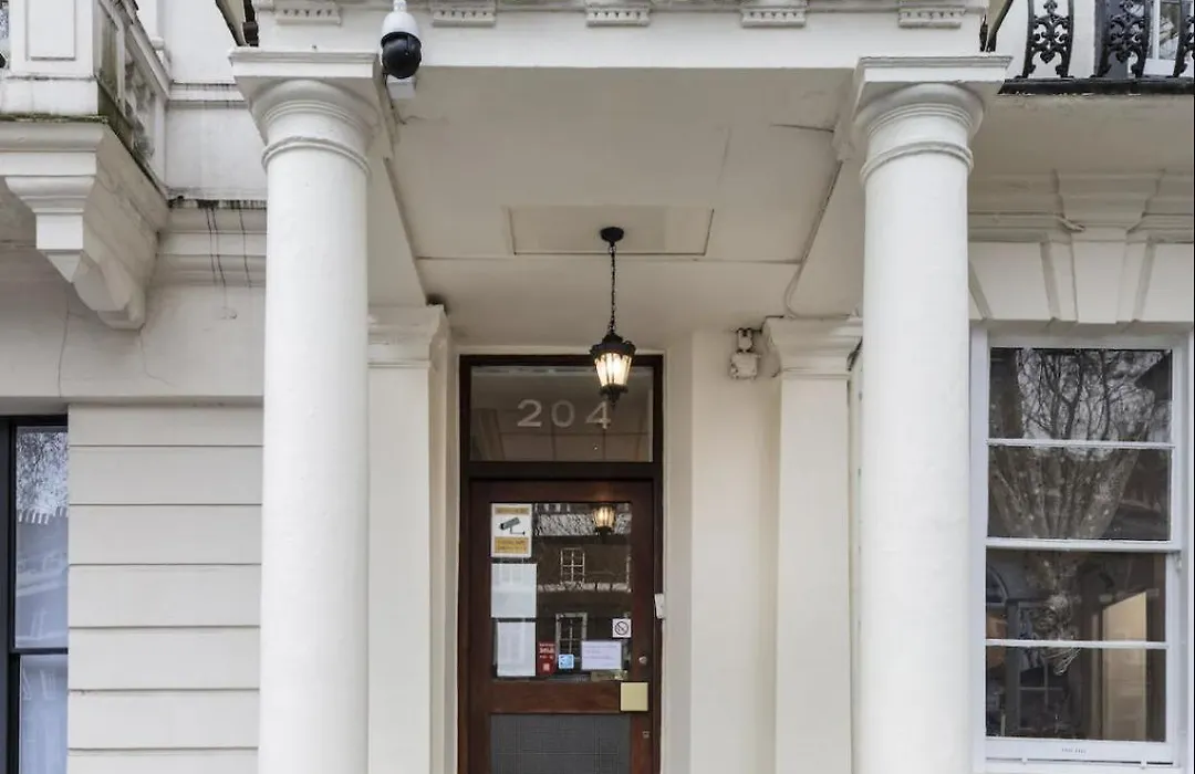 Lancaster Court Hotel-1