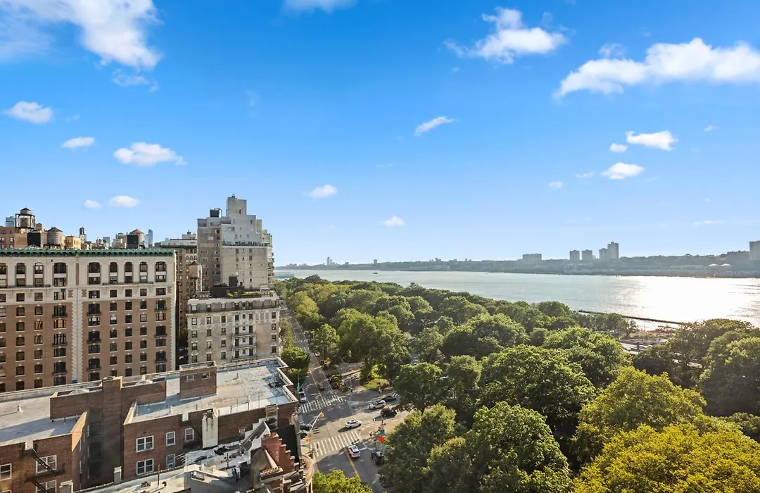 Riverside Tower Hotel-1