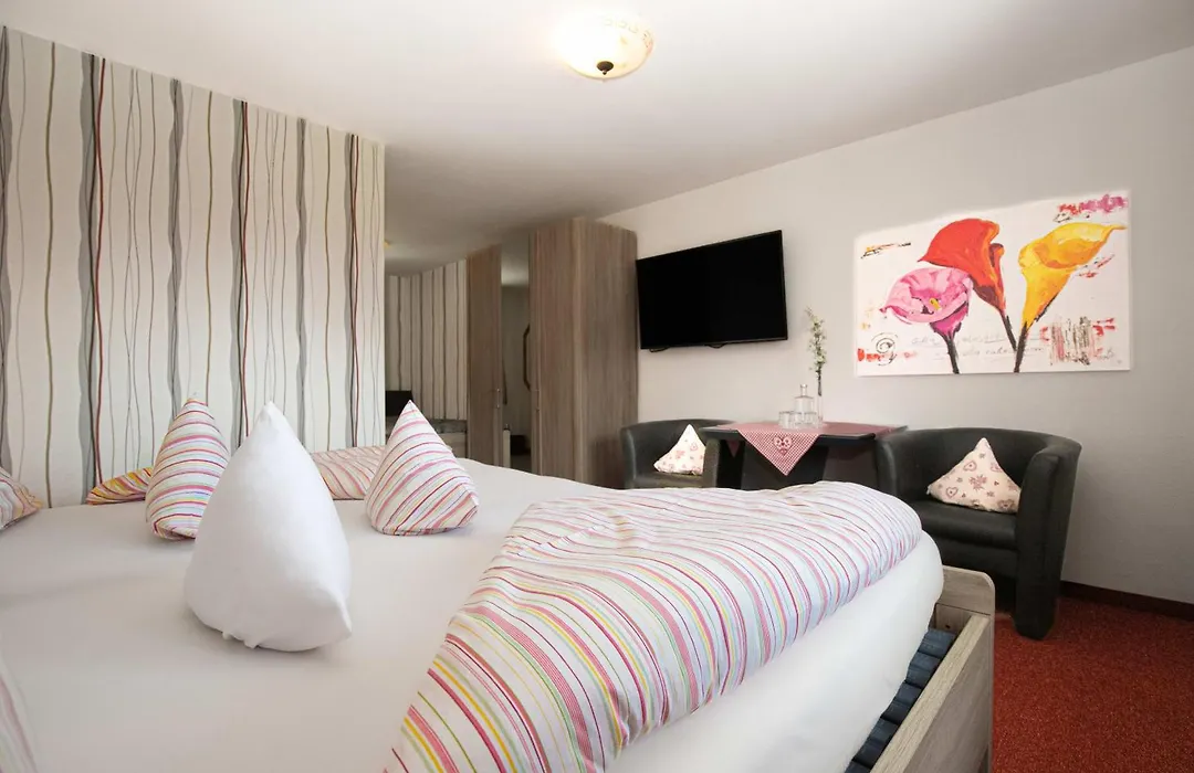 Hotel Restaurant Amadeus - inclusive Skipass und vieles mehr-1