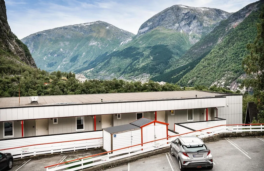 Trolltunga Guesthouse-1