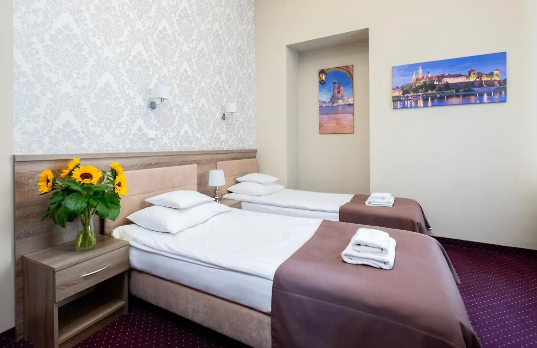 Hotel Maximum-1