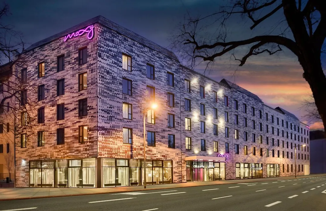 Moxy Dresden Neustadt-1