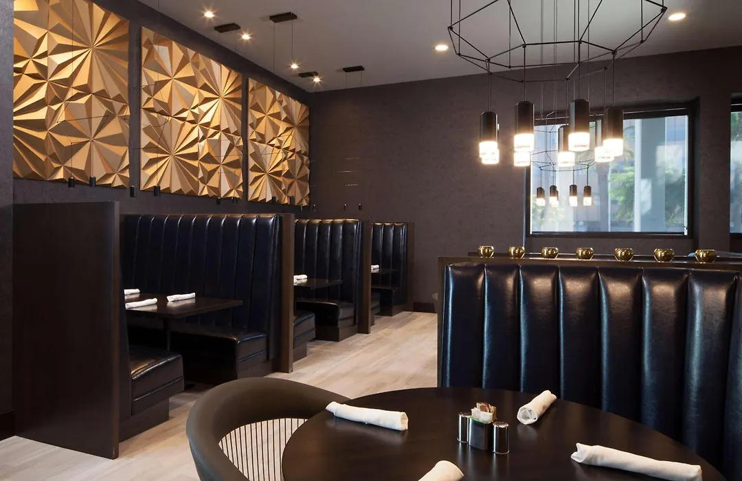H Hotel Los Angeles, Curio Collection By Hilton-1