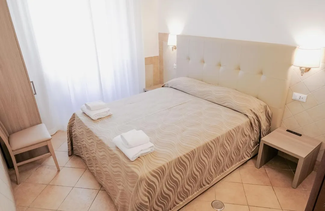 Hotel Alex Square-1