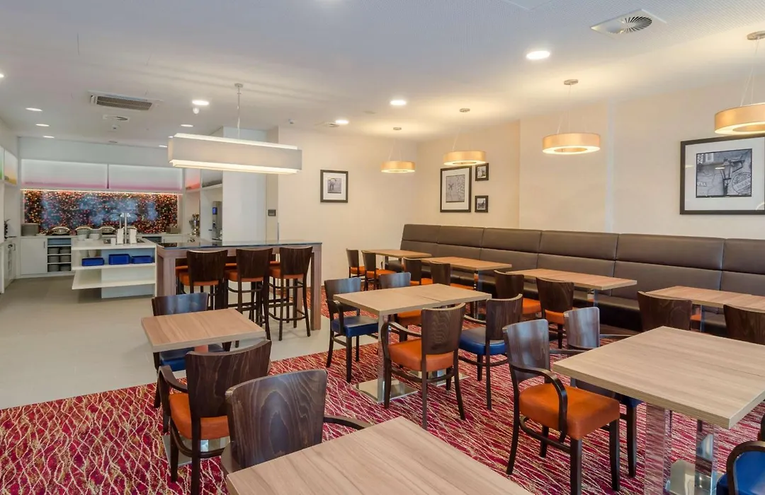 Hampton By Hilton Frankfurt City Centre-1