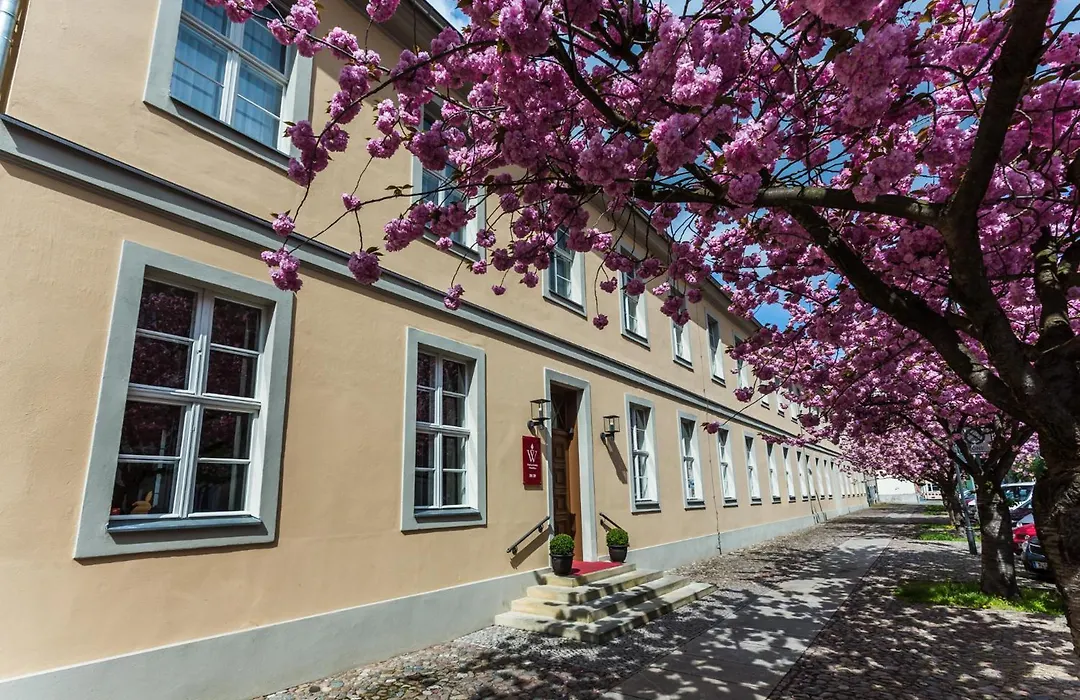 Hotel am Großen Waisenhaus-1