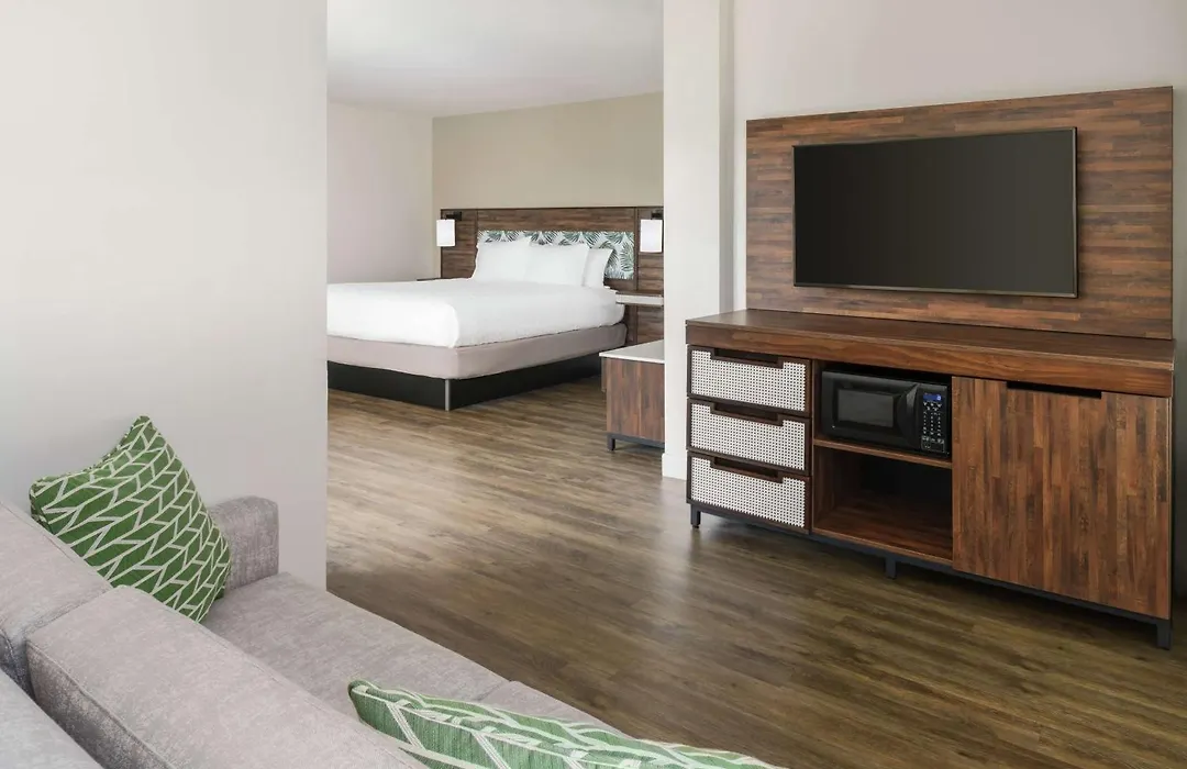 Hampton Inn Key West FL-1