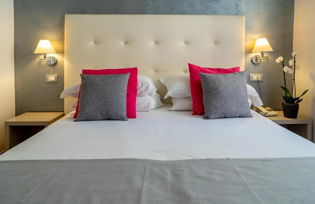 Hotel Gabriella-1