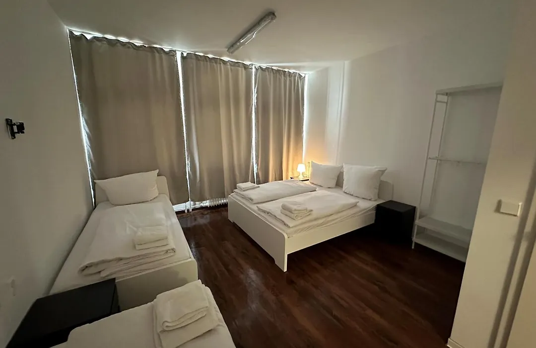 Potsdamer Inn-1