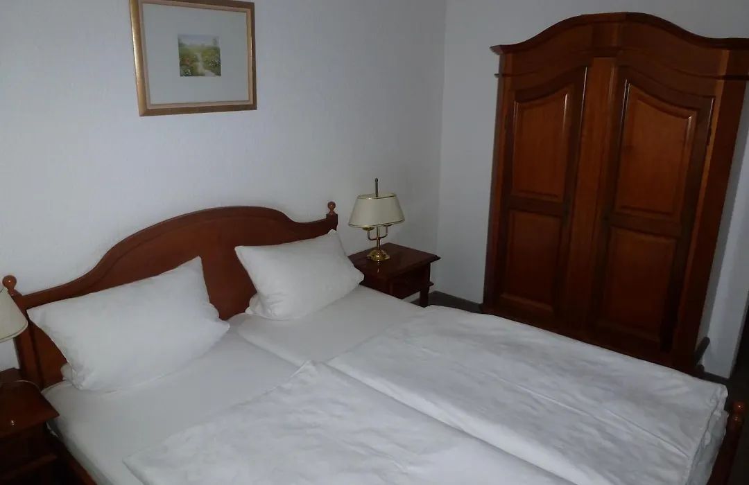 Hotel Alt-Karow-1
