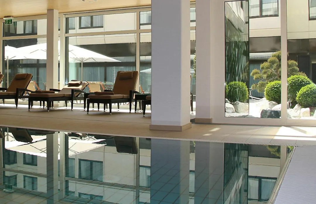 Ramada Nürnberg Parkhotel-1