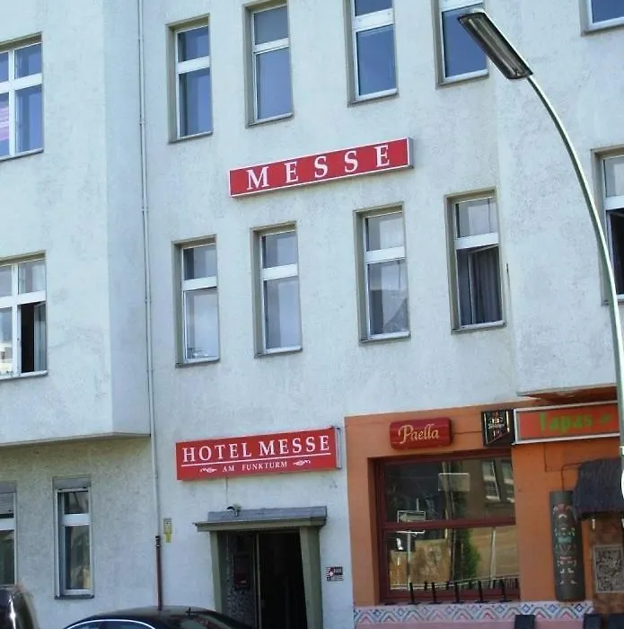 Hotel Messe am Funkturm-1